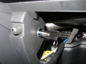 key switch fitted to Mazda MX-5 to disable passenger side airbag
